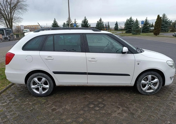 Skoda Fabia cena 20000 przebieg: 87488, rok produkcji 2012 z Kłecko małe 137